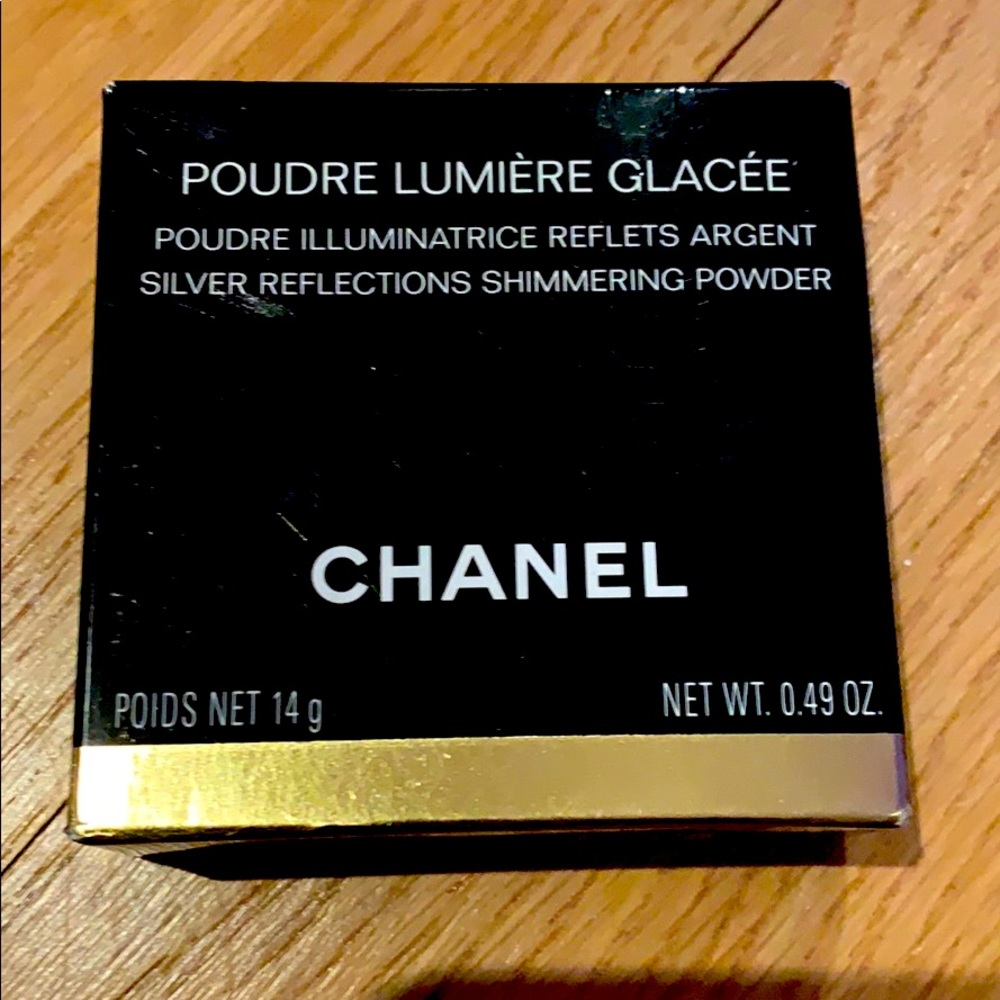 BNIB Chanel Shimmering Powder (for Highlighting)
